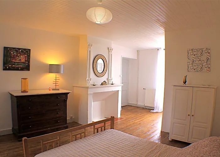 게스트하우스 D'hotes La Luciole Tourtrol