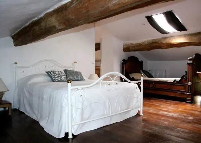 D'hotes La Luciole 3*